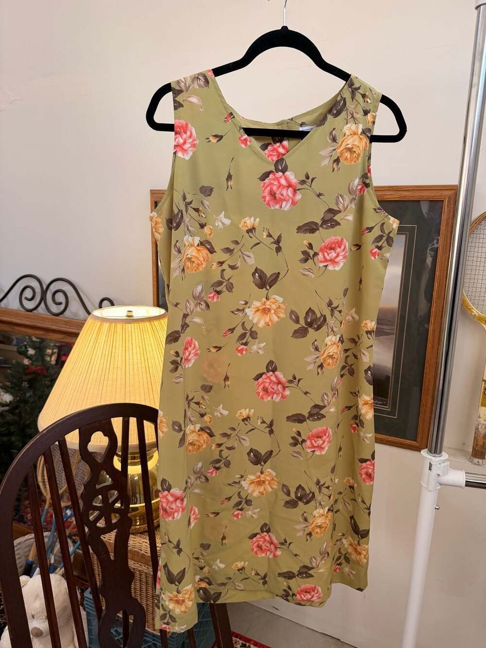 Vintage 90’s Pretty Cottagecore Olive Sage Green Floral Sleeveless Shift Dress